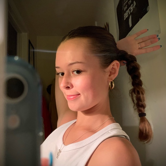 Meet your Posher, Annika - Picture 4 of 4